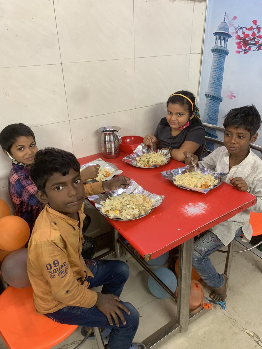 SoniaLRana's tweet image. #shopping #lunch #autoride #upcomingevent #preparation