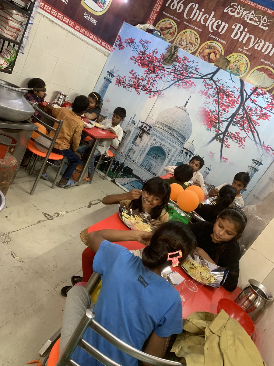 SoniaLRana's tweet image. #shopping #lunch #autoride #upcomingevent #preparation