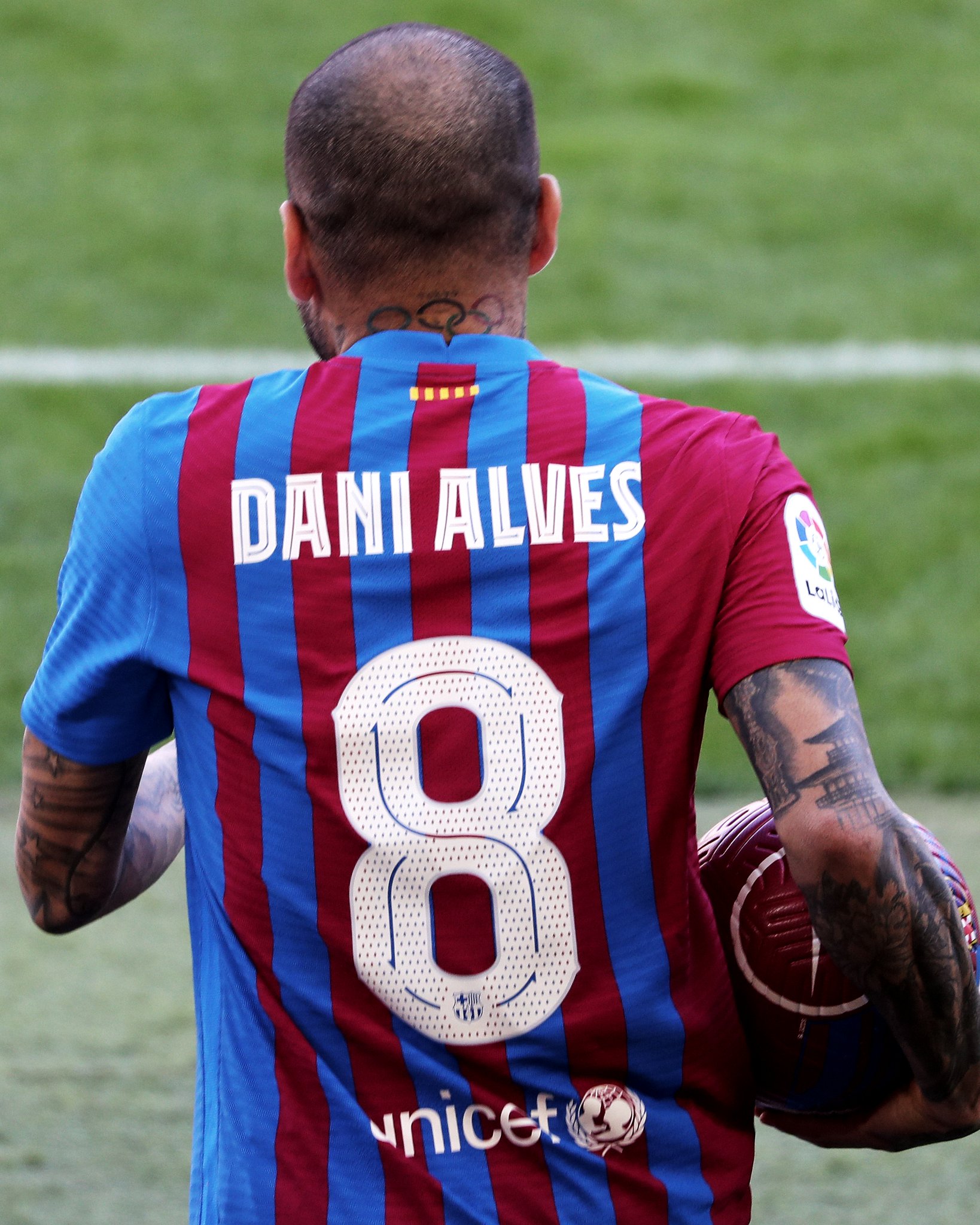 DANI ALVES サイン入りジャージ 8番 Player Issue Barcelona Daniel Alves Brazil Soccer Jersey
