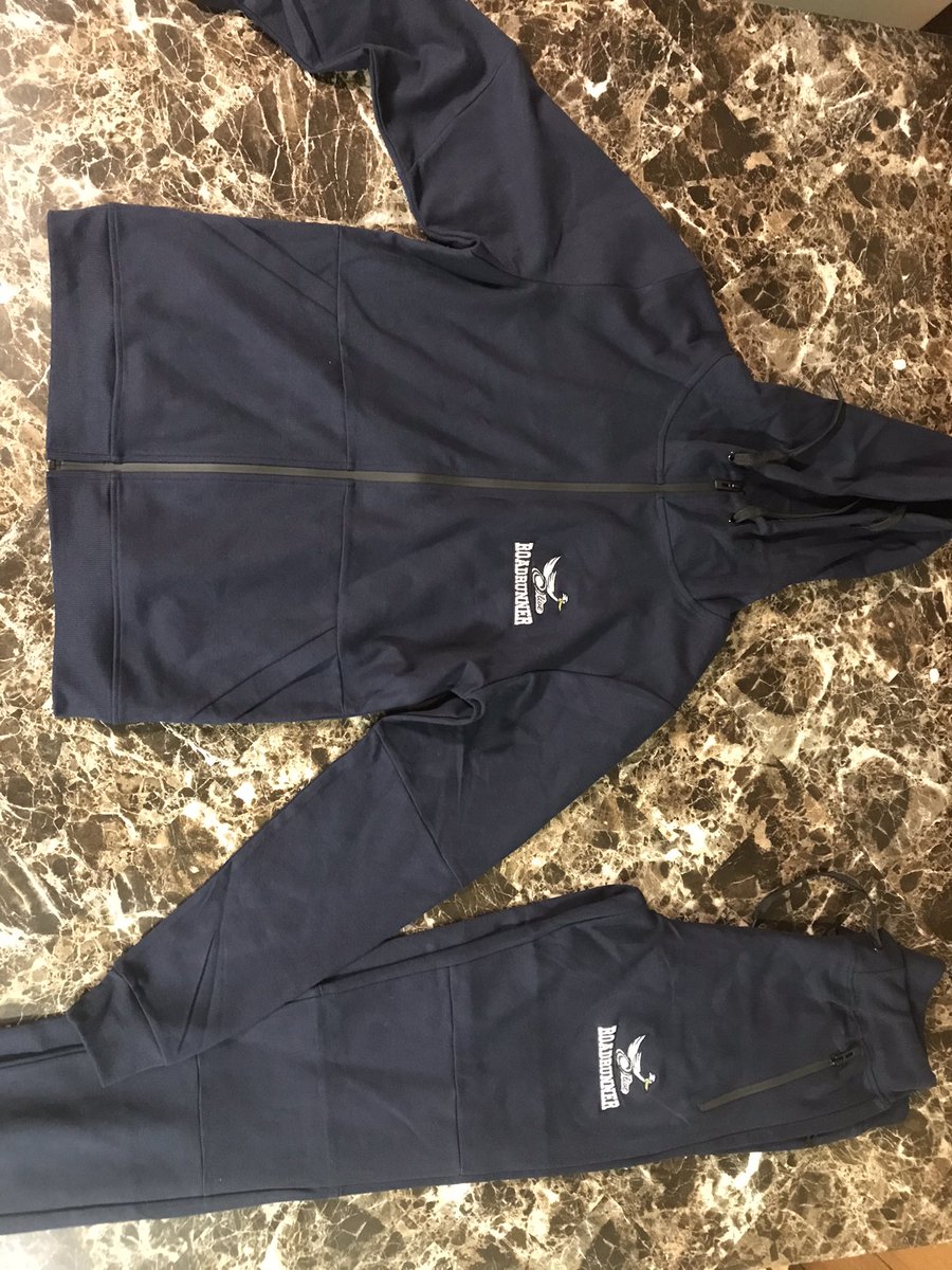 youngking2016's tweet photo. @RoadRunnerGear1 Navy Blue tech suits out now !!! Direct message me https://t.co/bu5R0Rjwz4