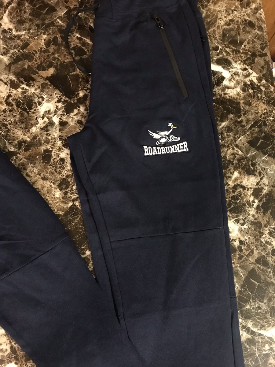 youngking2016's tweet photo. @RoadRunnerGear1 Navy Blue tech suits out now !!! Direct message me https://t.co/bu5R0Rjwz4