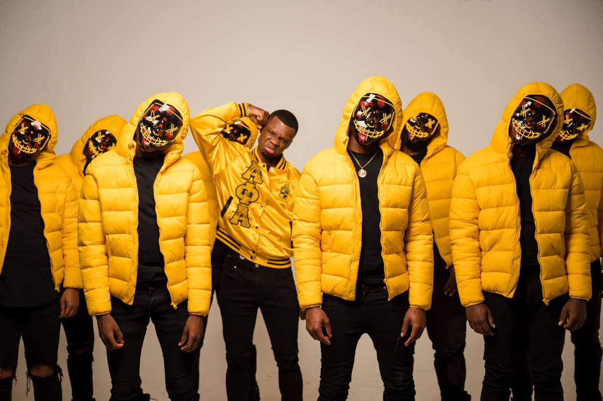 wwillis517's tweet photo. Whole gang going crazy, that's major🤯 
FREE MY SONS🦍🥶 https://t.co/OJyi2Wv2dQ