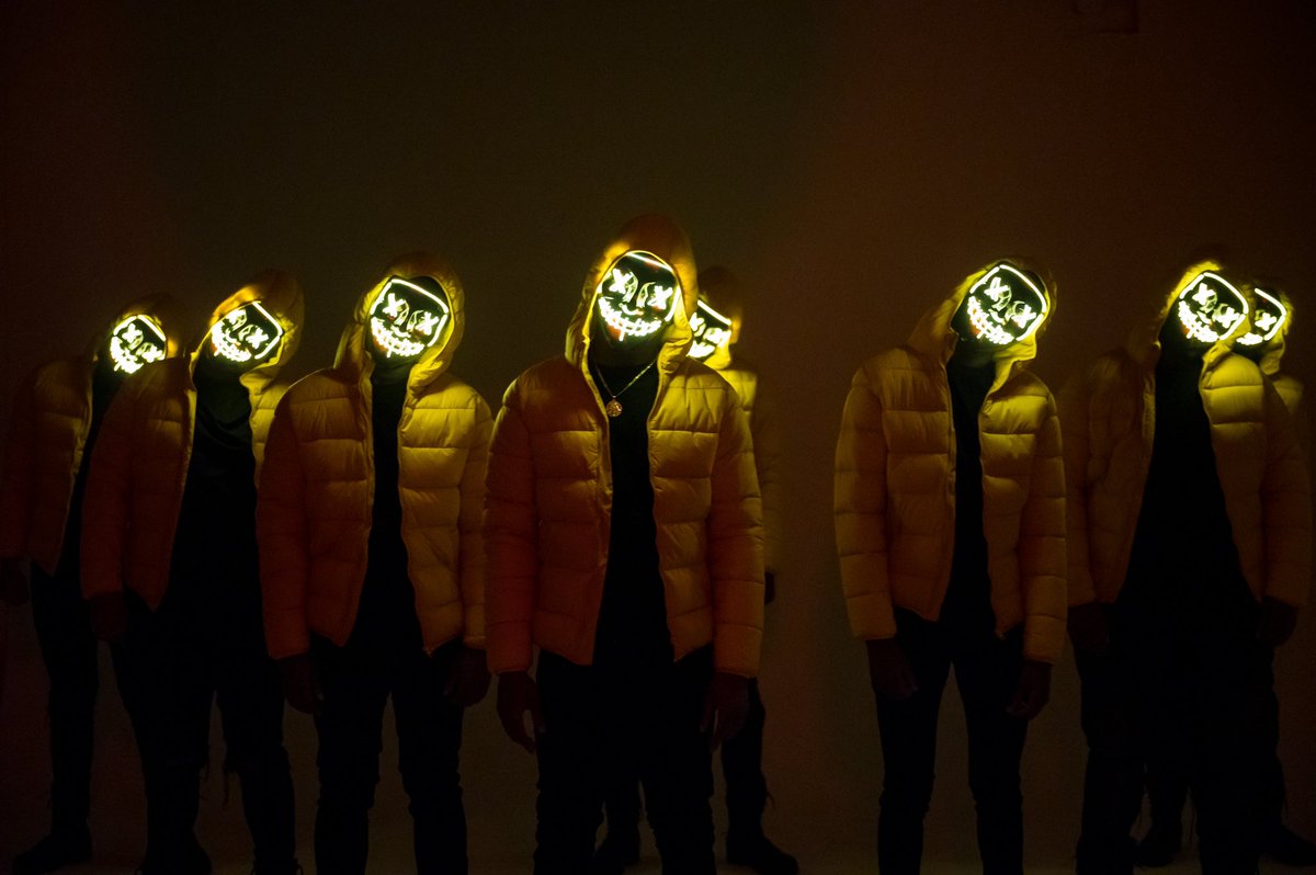 wwillis517's tweet photo. Whole gang going crazy, that's major🤯 
FREE MY SONS🦍🥶 https://t.co/OJyi2Wv2dQ