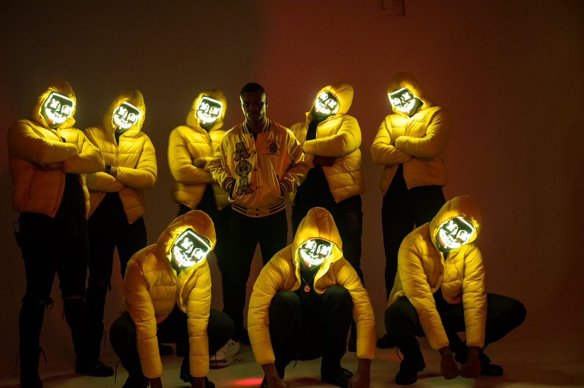 wwillis517's tweet photo. Whole gang going crazy, that's major🤯 
FREE MY SONS🦍🥶 https://t.co/OJyi2Wv2dQ