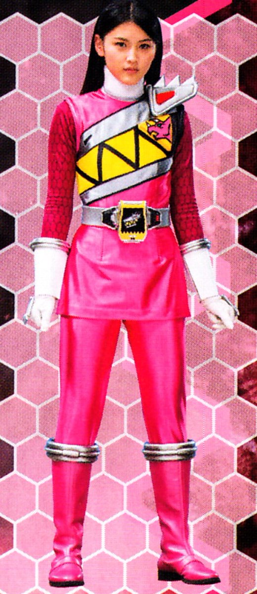 rogerph2015's tweet photo. @CHIBAREI_DURGA @12osaki_ichika Here are the helmetless shots of the 3 Pink Dino Sentai Heroines (Lithia Tribe Queen Mei/PteraRanger, Amy Yuuzuki/KyoryuPink & Asuna/RyusoulPink) from ZyuRanger (1992), Kyoryuger (2013) & Ryusoulger (2019). #Zenkaiger #Sentai45 https://t.co/V5JSoOR7HO
