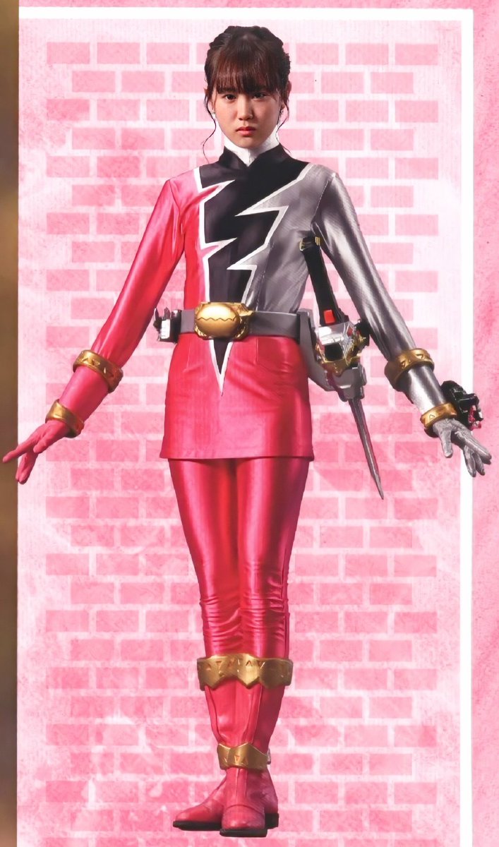 rogerph2015's tweet photo. @CHIBAREI_DURGA @12osaki_ichika Here are the helmetless shots of the 3 Pink Dino Sentai Heroines (Lithia Tribe Queen Mei/PteraRanger, Amy Yuuzuki/KyoryuPink & Asuna/RyusoulPink) from ZyuRanger (1992), Kyoryuger (2013) & Ryusoulger (2019). #Zenkaiger #Sentai45 https://t.co/V5JSoOR7HO