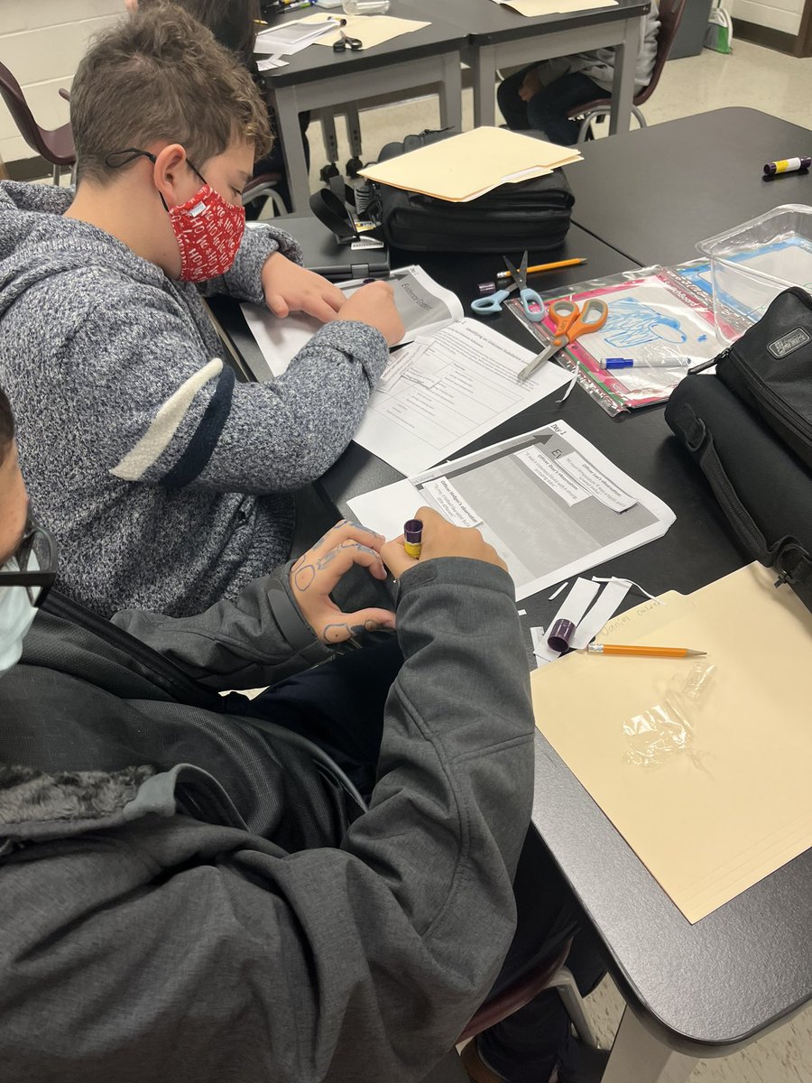Diamond Heist in Westfield! 💎Students are collaboratively evaluating evidence to help solve our case. <a href="/JonesJetsPride/">Jones Middle School</a>
