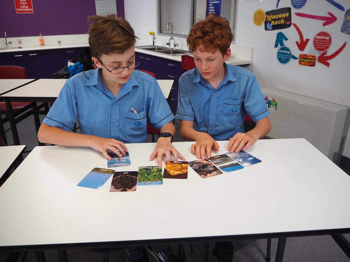 EarthScienceWA's tweet image. Recently we had the pleasure of working with the enthusiastic staff and students at Hammond Park SC. We explored the rocks and resources of WA and how STEM professionals understand past and present processes. All of this was through #STEMOutreach thanks to @Chevron Australia.