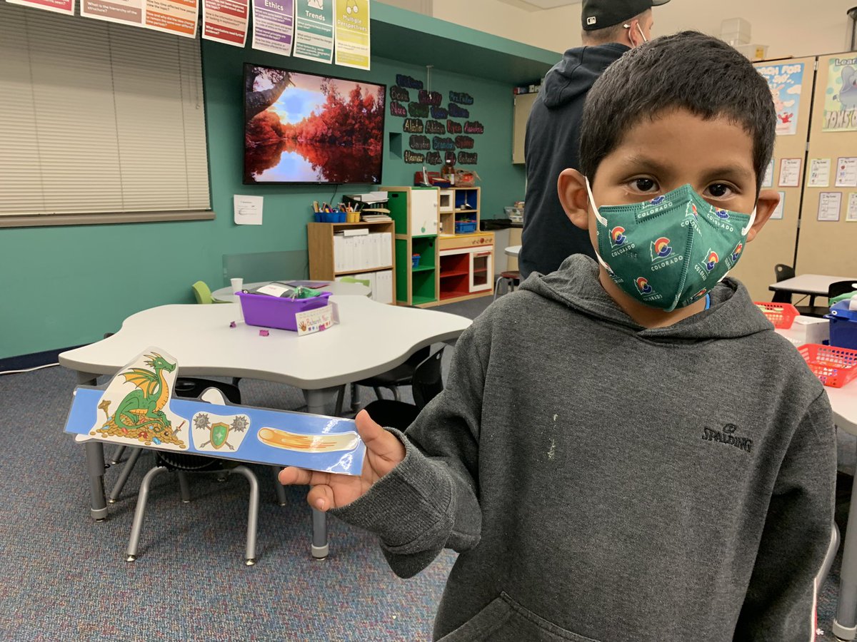 McAuliffeD11's tweet image. Our family make-and-take craft night is happening now! Come on over to make some great gifts before the holidays. Now until 7:00PM!
#CSSD11
@d11students @McAuliffeD11
