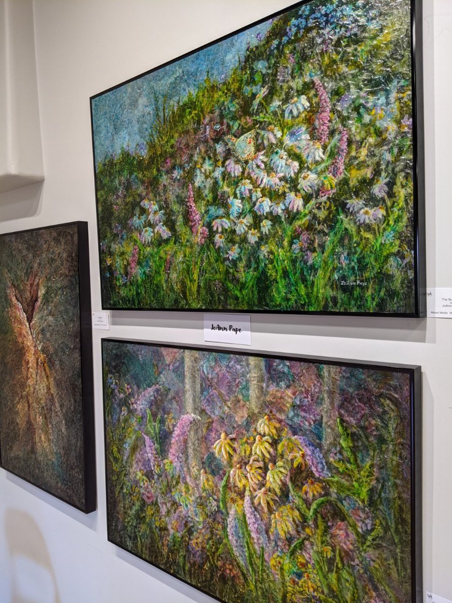 HDSGilbert's tweet photo. Be sure to stop by Gallery 4 when you're at the museum and check out all the AMAZING art from members of the Gilbert Visual Art League. Most pieces are for sale! #SupportLocalArtists #GVAL https://t.co/iBjmnCnFS9