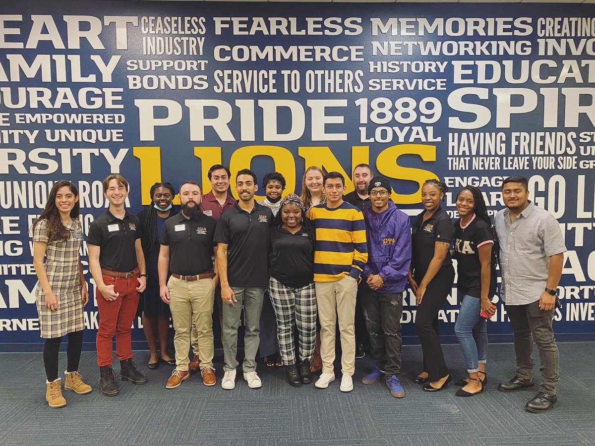 tamuc_sga's tweet photo. A heartfelt goodbye to President Jasmine Williams, and a huge congratulations to our new President - Peter Rios! ๐ฆ Weโve cherished the time with President Williams and know that President Rios will do great things. #tamucsga #tamuc #sga https://t.co/5pdtO5htj6
