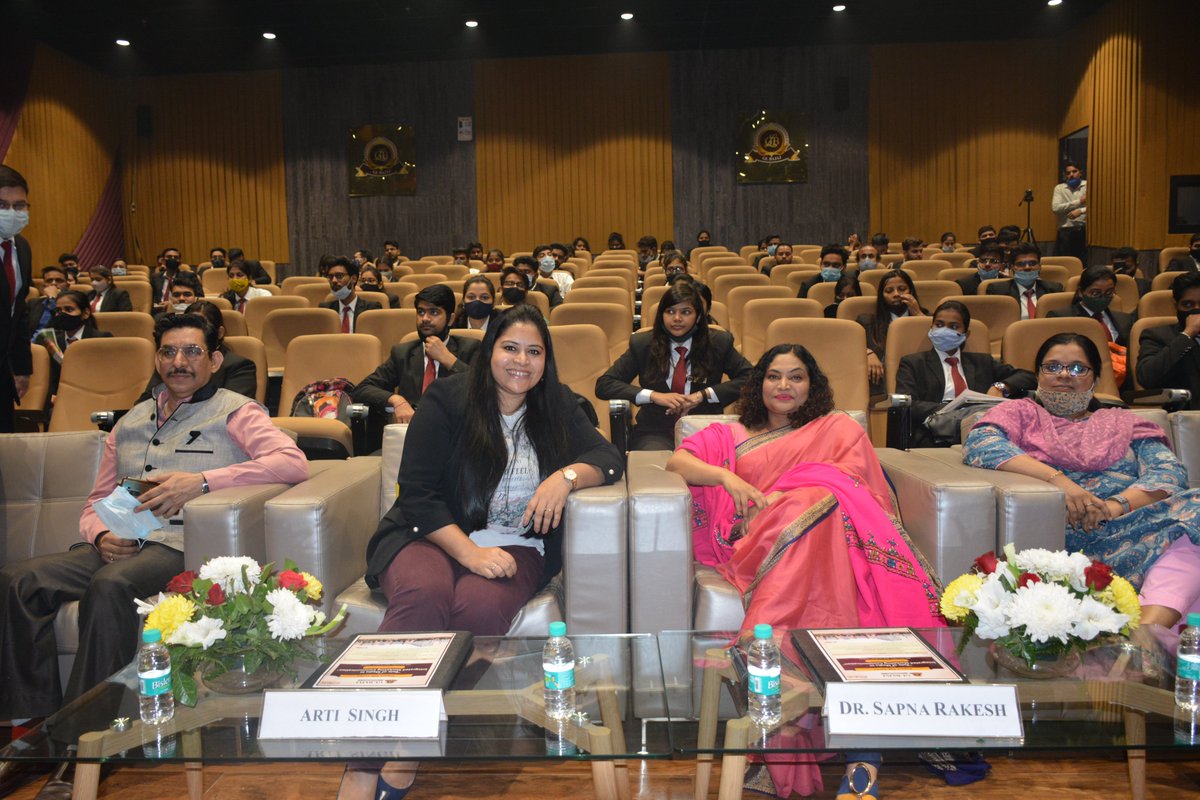 glbajajimr's tweet photo. GL Bajaj Institute of Management & Research. PGDM Institute, Greater Noida organized Expert Talk Series on “Role of Media in Integrated Marketing Communication" on November 16, 2021.
#GLBajaj #GLBajajInstitute #GLBIMR #PGDM #ExpertTalkSeries #media #IntegratedMarketing https://t.co/qnNsSYsJb4