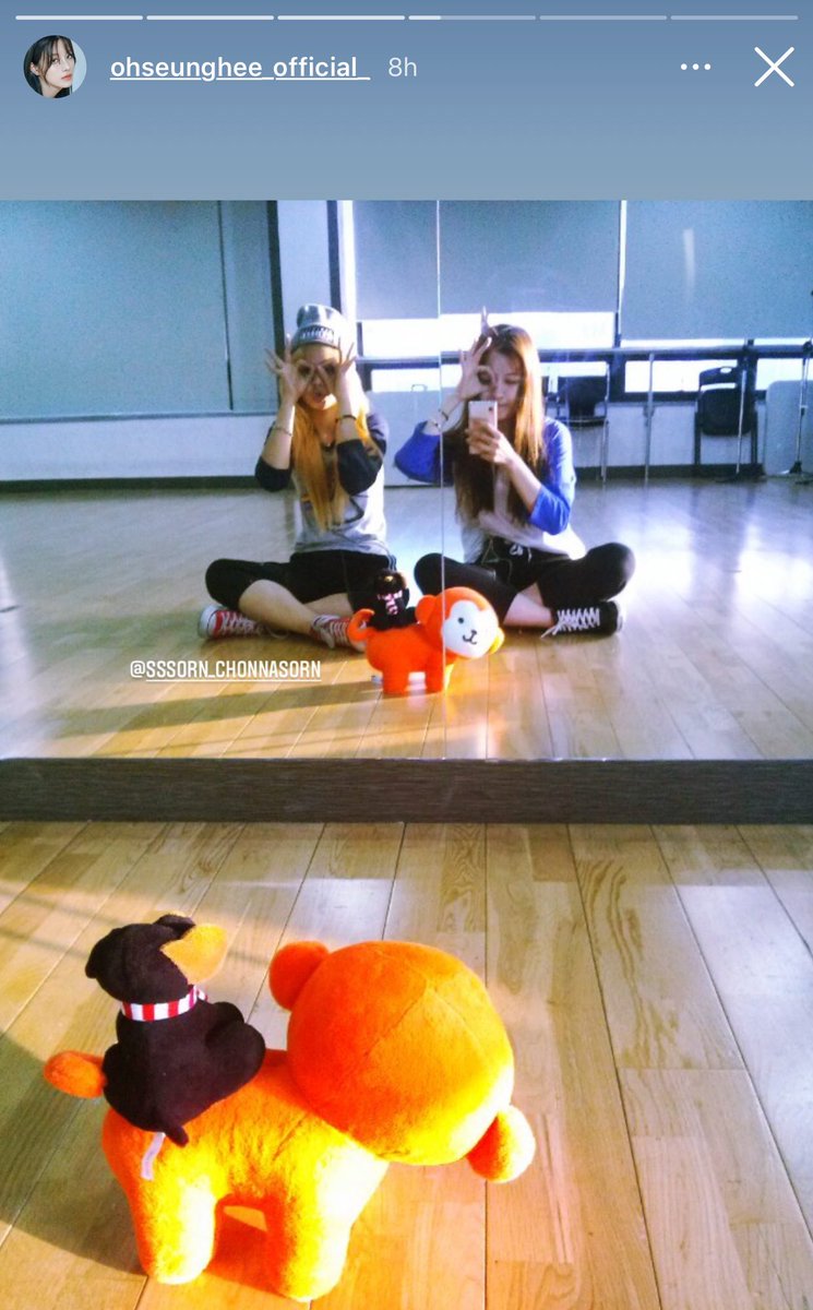 lenkqaaaa's tweet photo. I think Seunghee must cry a lot 😭😭😭 #CLC #Seunghee #오승희 #SornHee #RunWithSornDay @CUBECLC @sssorn_clc https://t.co/hlheVgvEtj