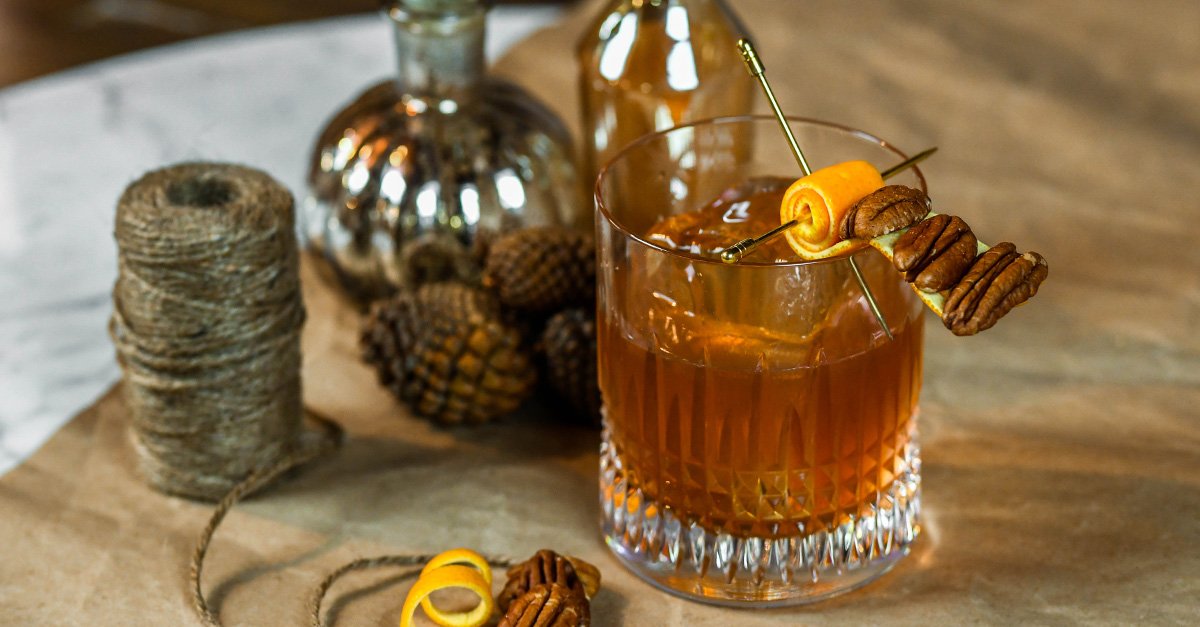 madebyghosts's tweet photo. Try a nice winter cocktail with your Boone County Bourbon this winter! #madebyghosts

Buttered Pecan Old Fashioned:
2 ounces bourbon
½ ounce buttered pecan simple syrup
2 dashes aromatic bitters
Orange and pecan garnish https://t.co/f3e86mRnnp