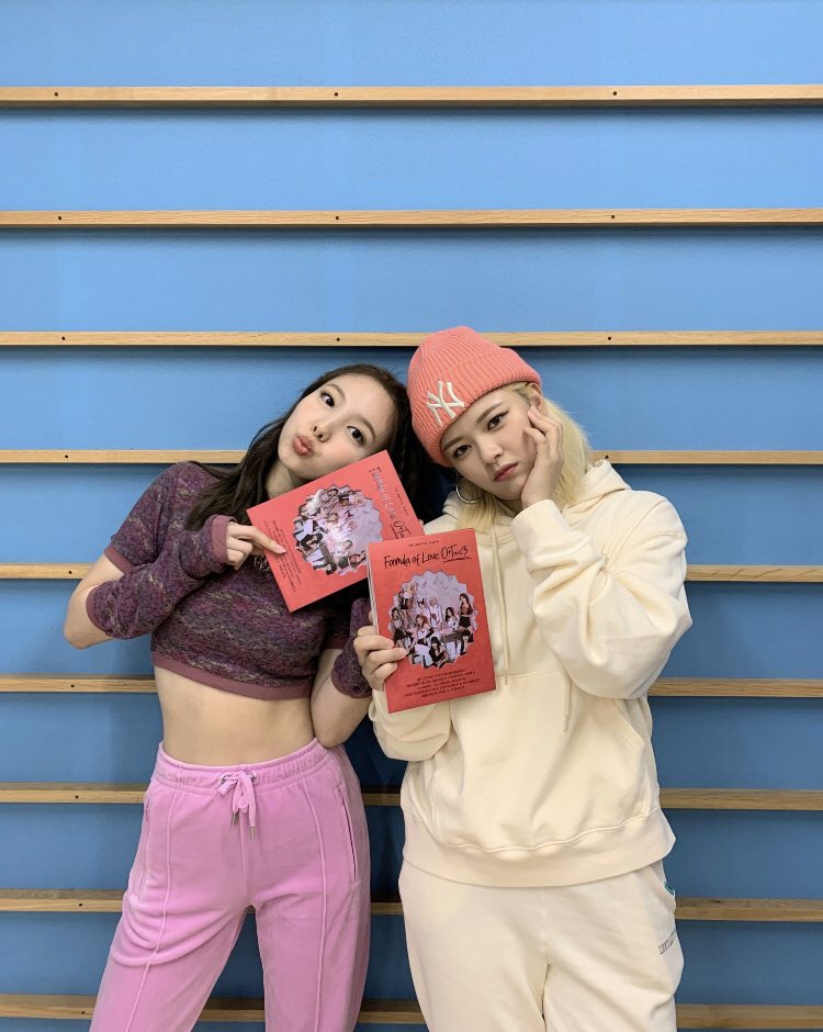 2yeonthinker's tweet photo. and NO ONE was gonna tell me https://t.co/30dfdhZeZV