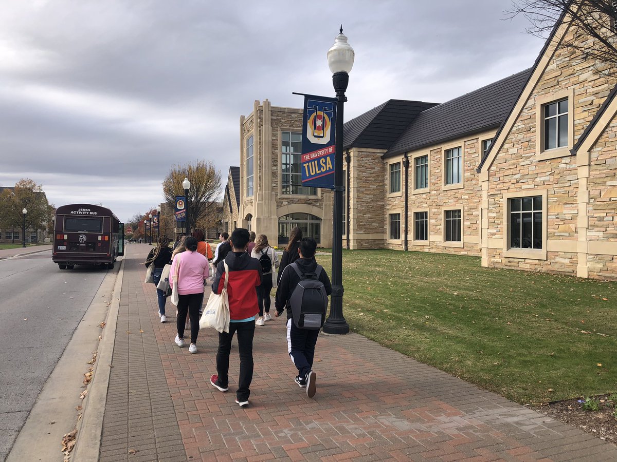 OkEricFox's tweet photo. Thank you @utulsa for a great visit for our @JenksAvid seniors today! Your student ambassadors were incredible and it was a wonderful fall day on campus. @AVID_CR @AVID4College @AVIDCMartinez @judilt https://t.co/MJs6IaUOrU
