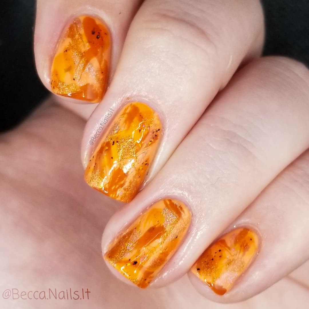 BeccaNailsIt's tweet photo. My addition to the abstract mani collab this month. Hosted by @/2sistasnails and @/hgirl_nails 

This months theme was color family, I decided to stay in the orange family for fall. I went with a dry brush design this time around. Be sure to check out  #NovemberAbstractCollab https://t.co/DKozf6FDOt