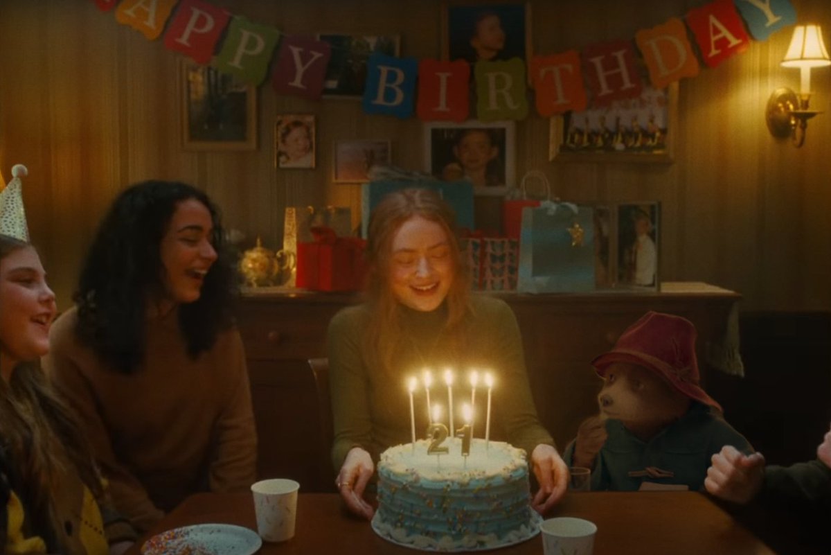 jaythechou's tweet photo. I Photoshop Paddington into another movie until I forget: Day 254
#TaylorSwift #AllTooWellTaylorsVersion https://t.co/Ke7caGMj7o