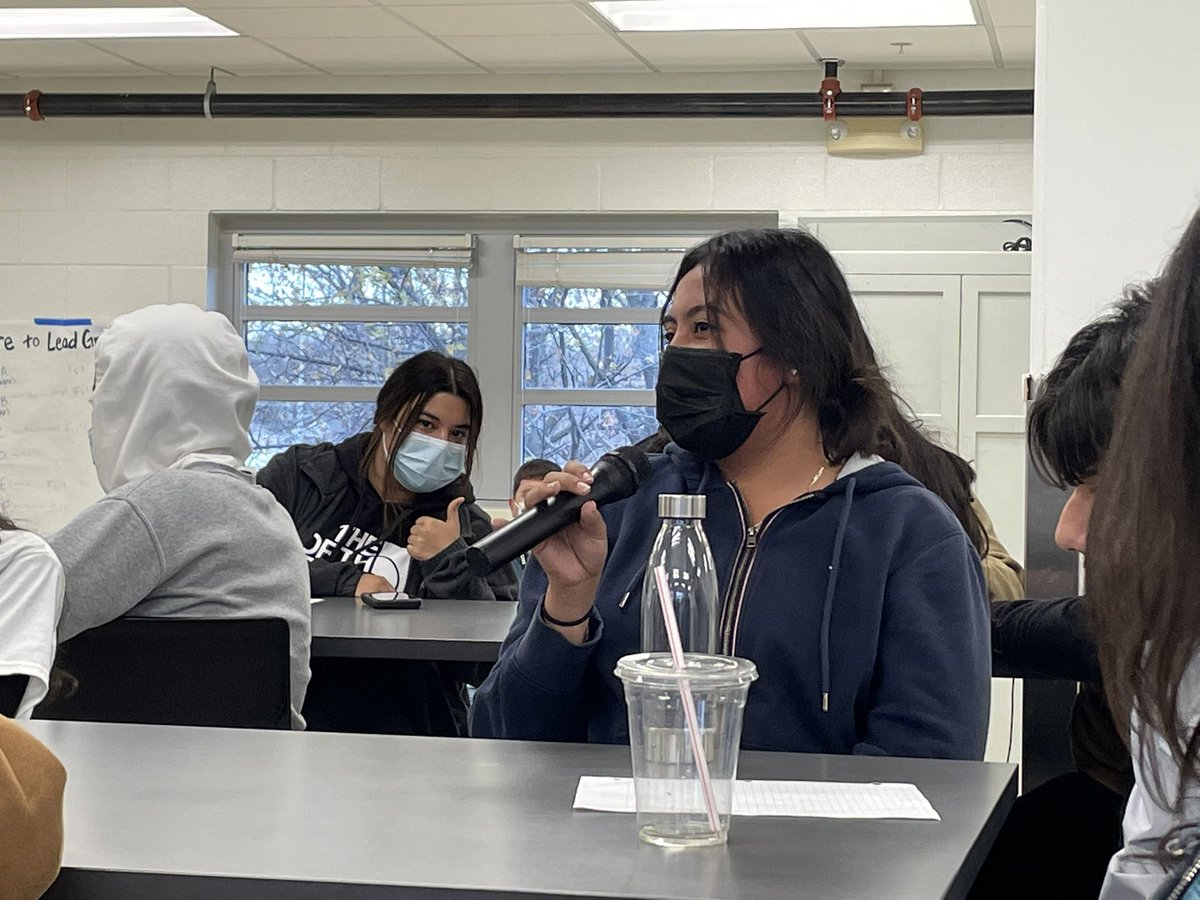 latinosinacti0n's tweet photo. Power House! LIA Class @DM_North in Des Moines Iowa!! Great things to come!! @DMPS_WorldLang @latinosinacti0n #BeTheChange #TrUStinme https://t.co/AF6WHl3bQU