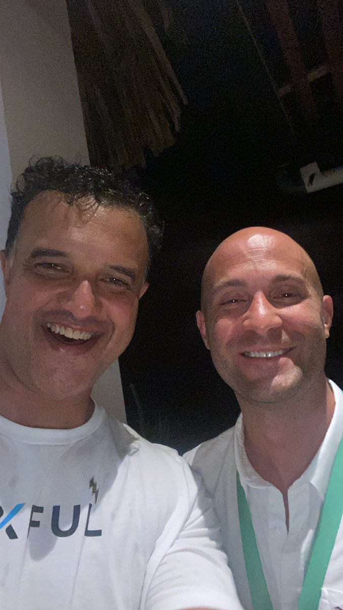 criptovisiontv's tweet photo. It was great to meet @raypaxful en #nofucksgiven de @maxkeiser #tomarstogether #bitcoin @iapezteguia https://t.co/qkrhcr10oQ