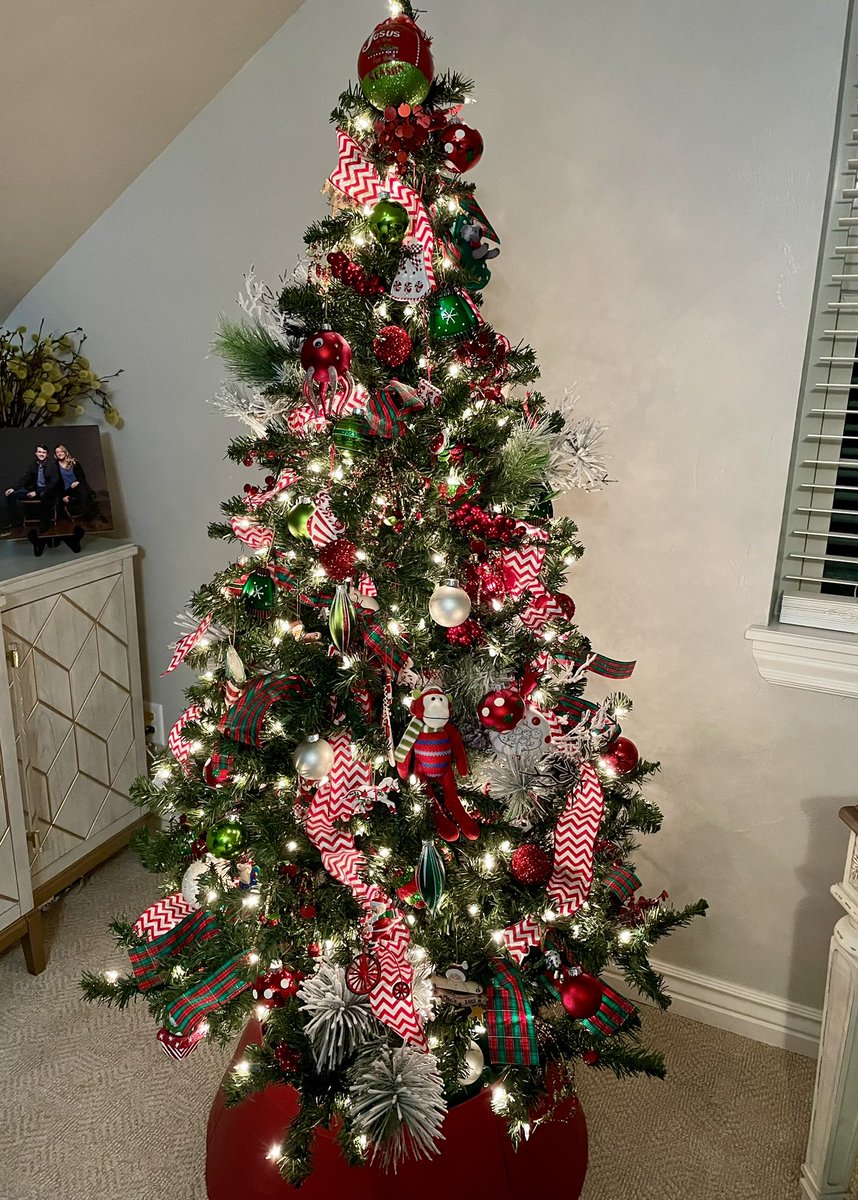 strellerhome's tweet photo. Decorating Christmas trees makes me happy.
❤️🎄❤️ https://t.co/S3N2nHrlxY