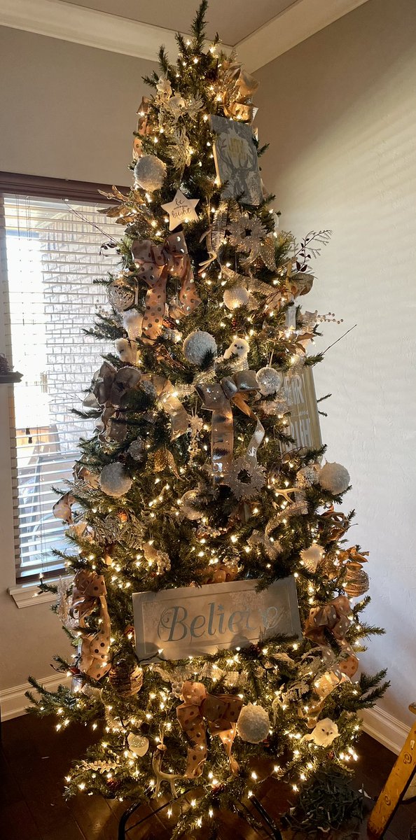 strellerhome's tweet photo. Decorating Christmas trees makes me happy.
❤️🎄❤️ https://t.co/S3N2nHrlxY