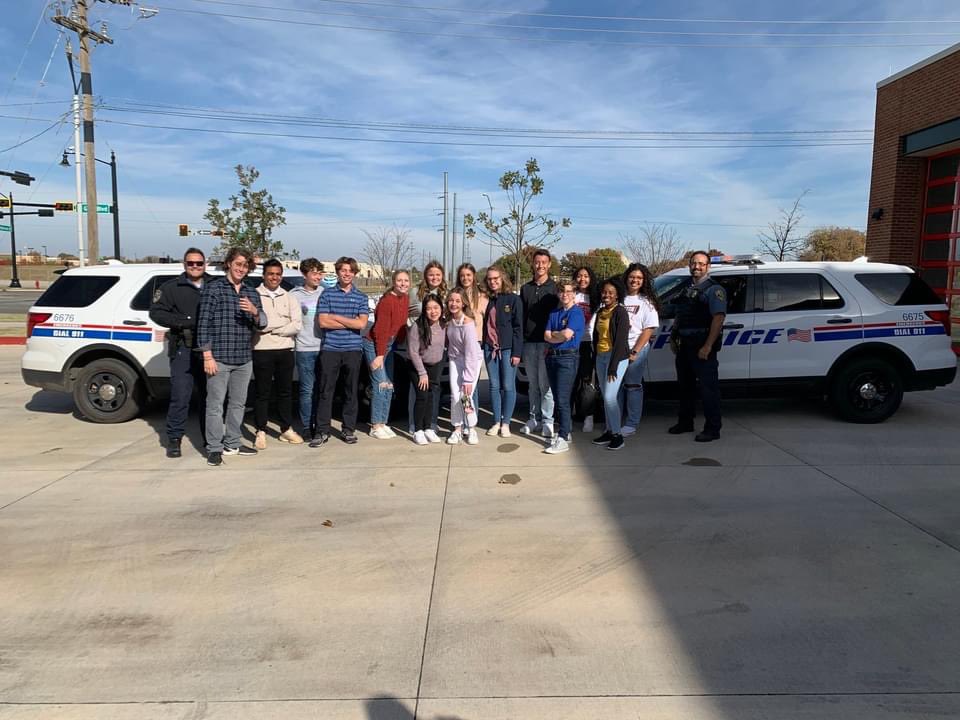 LawtonPS's tweet photo. It was an INCREDIBLE day for our Jr. Leadership Lawton Fort Sill students. They met with city and community leaders, discussed leadership focuses, & spent time collaborating on new initiatives to make a positive impact in our community!
#WeAreLPS #LawtonPS #oklaed #LPSNextLevel https://t.co/JjmEaIhTCg