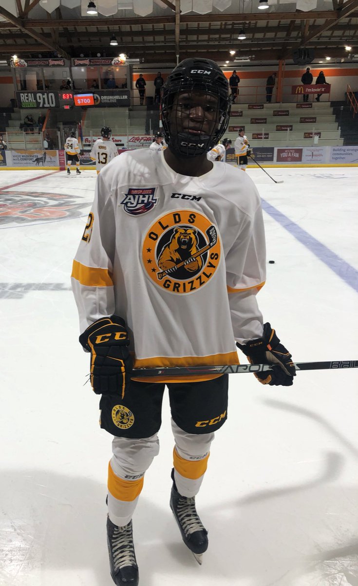 Congrats to 2005 AP Jadon Lyogun of Calgary Northstars U18 AAA who is playing his first AJHL game tonight!