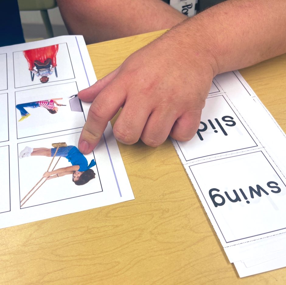 msferrinho's tweet photo. Working with students who are talented enough to know a different primary language. 💗 Other languages are like puzzle pieces we can use, when learning English or secondary languages. https://t.co/bfl5ODauMb