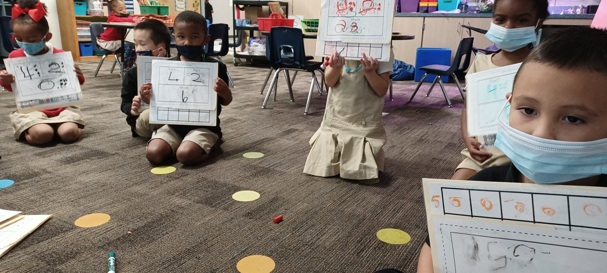 Kinderglott's tweet photo. Scholars in kindergarten composing and decomposing numbers thus week. @LRELonghorns https://t.co/oJJ8LmSsxD