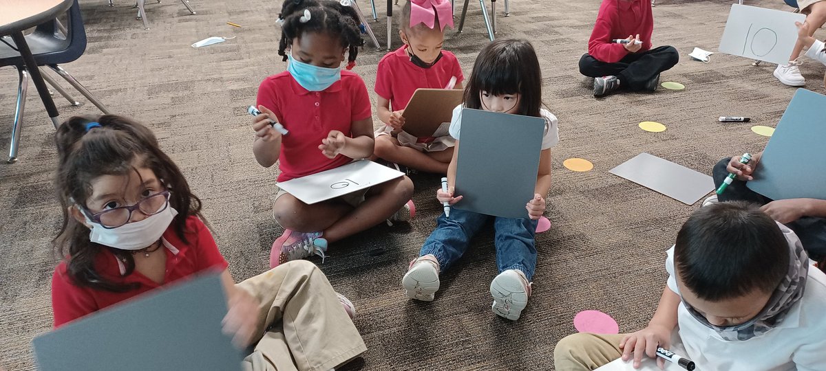 Kinderglott's tweet photo. Scholars in kindergarten composing and decomposing numbers thus week. @LRELonghorns https://t.co/oJJ8LmSsxD