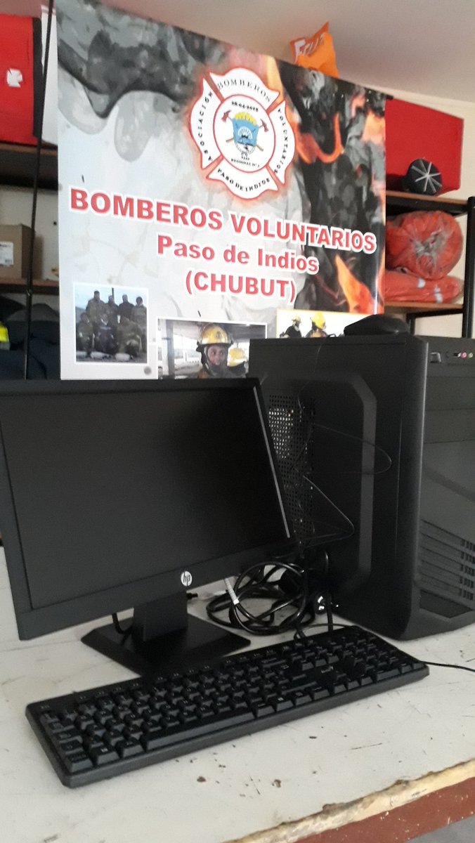 paso_104's tweet photo. #PASODEINDIOS

#Donación 🖥🖨
La #Asociación de #BomberosV. de La Localidad 
Recibieron de Lotería del Chubut   
#Computadora Cpu Intel  Mas #Impresora  @IAS_Chubut https://t.co/eHfmthp2nn