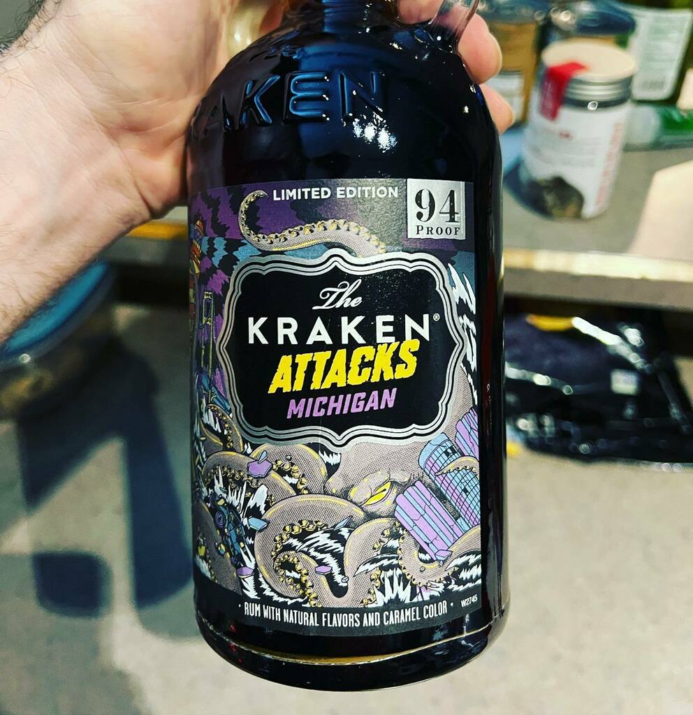 PhenoWolf's tweet photo. Not a huge drinker, but this seemed like it would make for a fun thanksgiving.
We are hosting this year, drinks up 😂 
@krakenrum https://t.co/4quJp7oZ7f https://t.co/7uu0Lx19b1