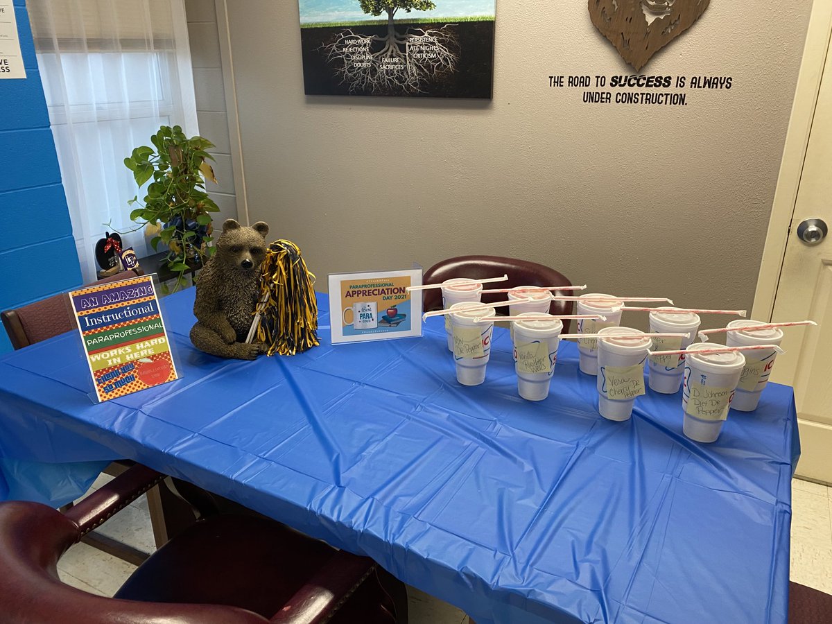 pdmcclendon1's tweet photo. Paraprofessional Appreciation Day!  Started off with Sonic Drinks and Other staff relieved them of morning duty and lunch duty! https://t.co/gaZl0BMvLB