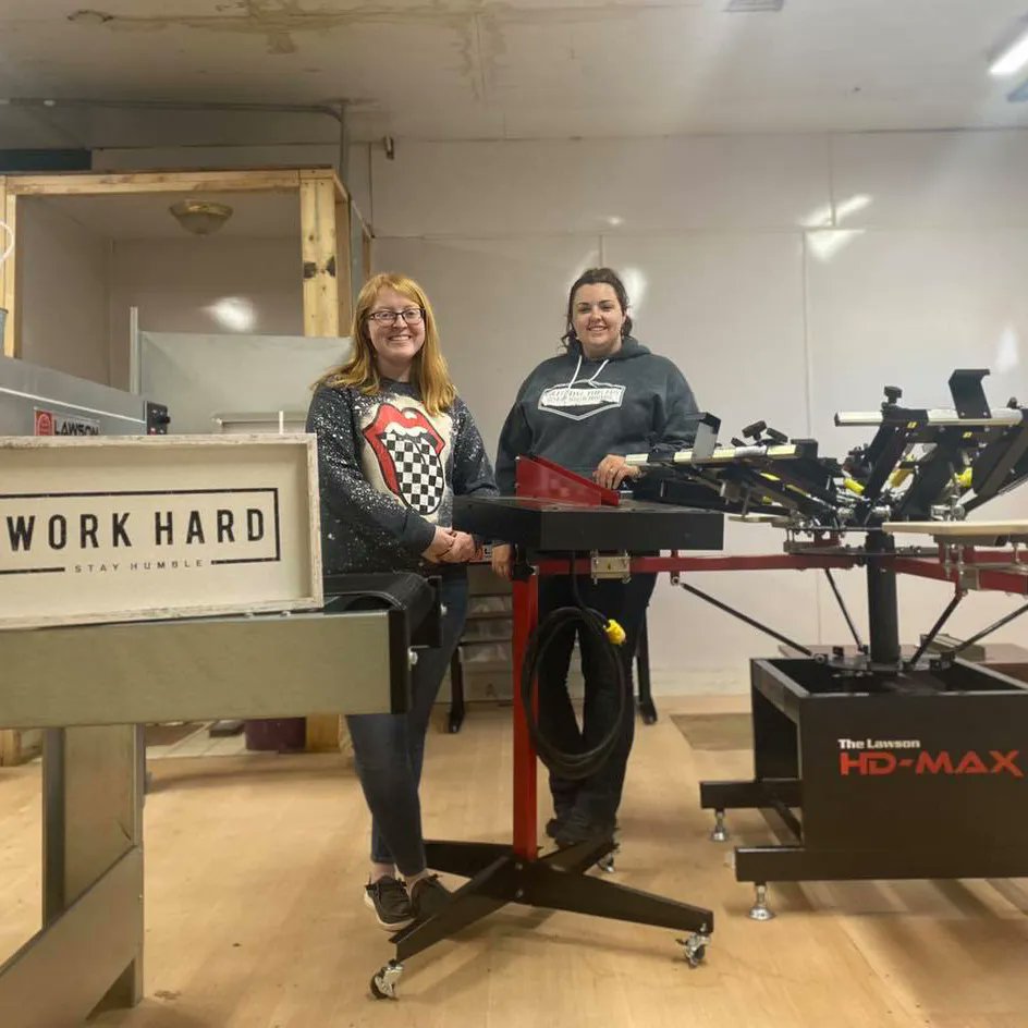 lawsonsp's tweet photo. Lawson's #HDMax makes #HardWork look #easy 📷: @collectivethreads21 #screenprint #screenprinting #printshop #printlife #screenprintingaddicts #screenprintlife #printmakers #silkscreenprint #tshirtprinting #ilovescreenprinting #screenprintingshop #printshoplife #printhustle https://t.co/KIh8X0ebxI