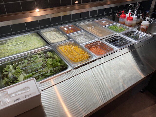 サラダバーがリニューアルしました❗️ 種類が増えてますよ