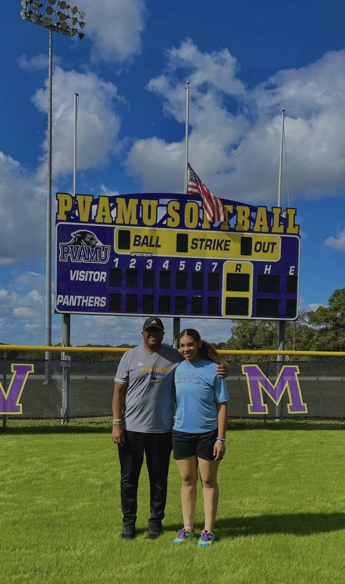 18UNTXBombers's tweet photo. #8 Kaleigha "Lee" Kemp had a great visit to the beautiful campus of Prairie View A&M.
#AllGasNoBrakes
#attackwinrepeat
#classof2022 https://t.co/mpIloONdXt