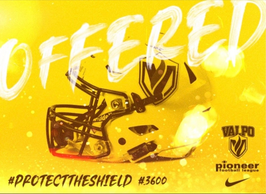 DarrenVerhage's tweet photo. Blown away and extremely thankful to receive my first D1 offer from Valparaiso University!!! @coachbustleb @valpoufootball @Coach_ABurke @AL7AFootball https://t.co/8h7YfEYBBI https://t.co/3fghSpDhcZ