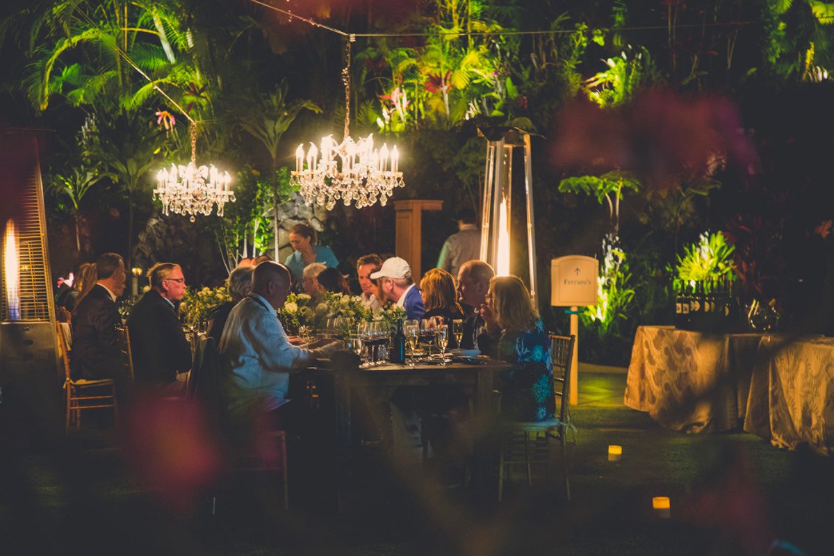 AleksanderWine's tweet photo. Join us as we bring @AleksanderWine White Labels and Reserves to the Wally’s #FSMaui Pop-Up at @FSMaui, to pair with @Wallysofficial classics like Grilled Spanish Octopus, Wood Oven Baked French Sea Bass, Burgundy Truffle Cream Pasta, and more on Saturday, November 27. https://t.co/dwnM59NmJG