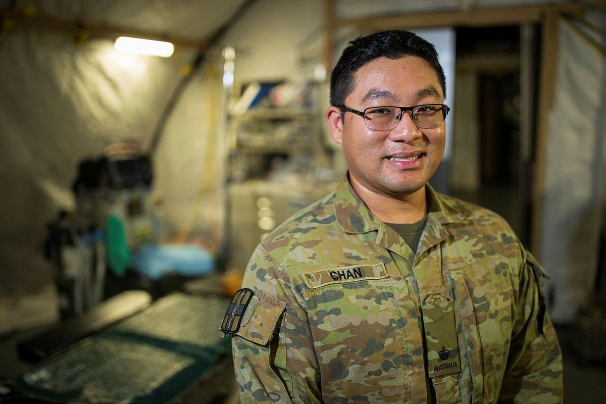 Meet #YourADF on OPS 👋 🌍 #AUSArmy Major Daniel Chan is part of a team of 7 #YourADF medical professionals caring for Australian, coalition forces and host nation soldiers in Iraq. Read his story here ➡️ bit.ly/3kMyqXa #Defencejobs