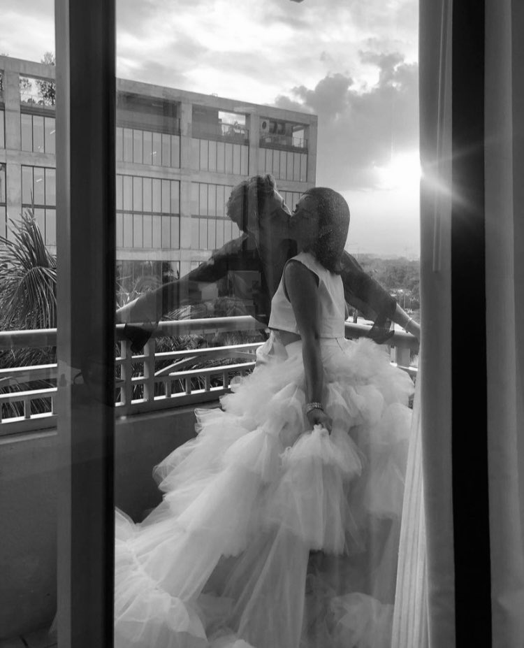 shwndress's tweet photo. obgda por tudo shawn e camila <3 https://t.co/biSmOqjXtn