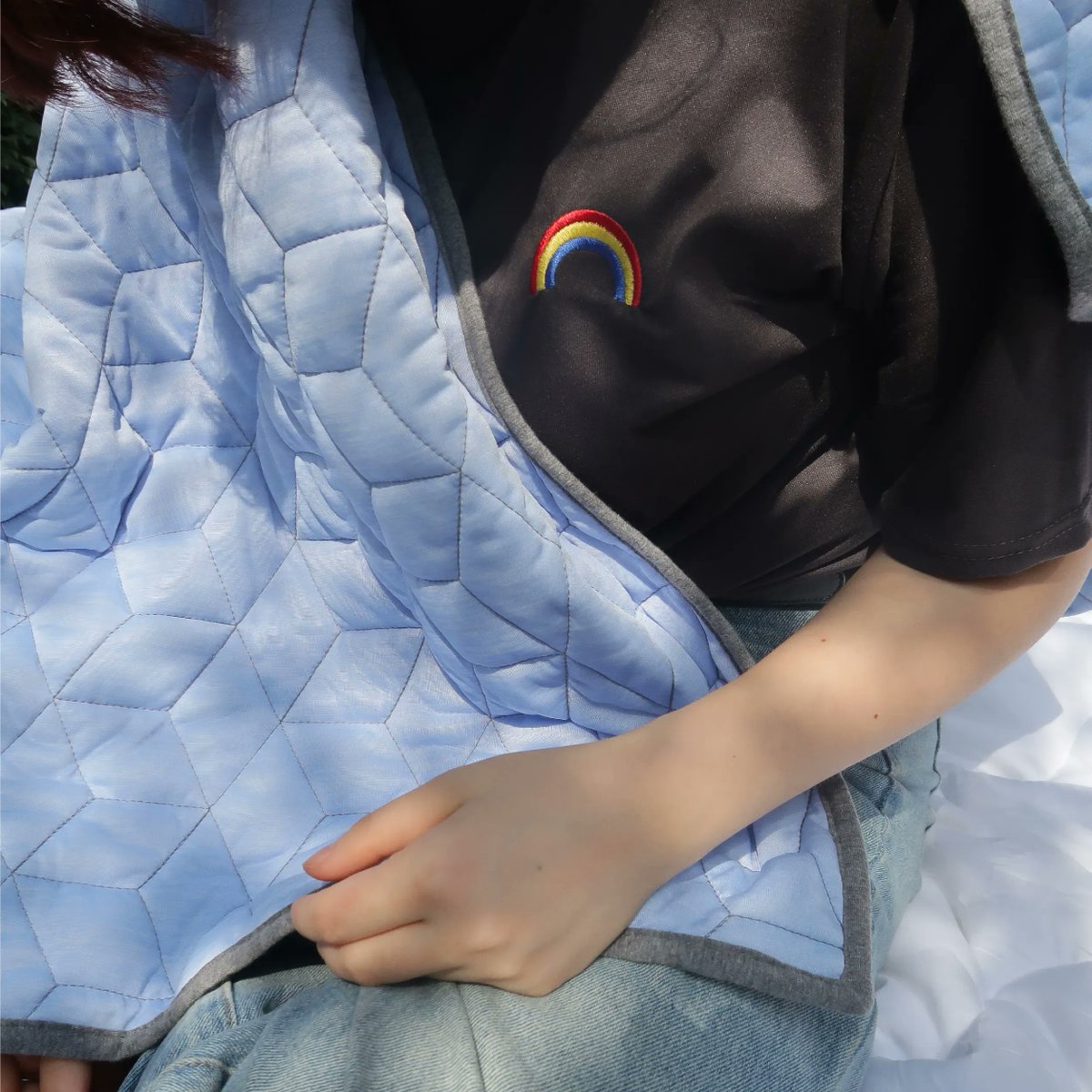 SleepZoneLife's tweet photo. Give you a rainbow and a cooling blanket.🌈

#sleepzone https://t.co/x1ijzKSKP2