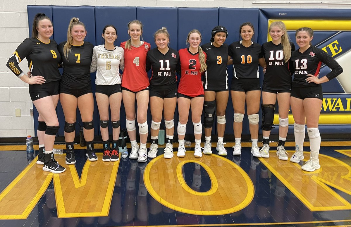 What a great night celebrating our District 6 award winners and watching these amazing athletes play in the Senior All Star Match! <a href="/OHSVCA/">OHSVCA</a>