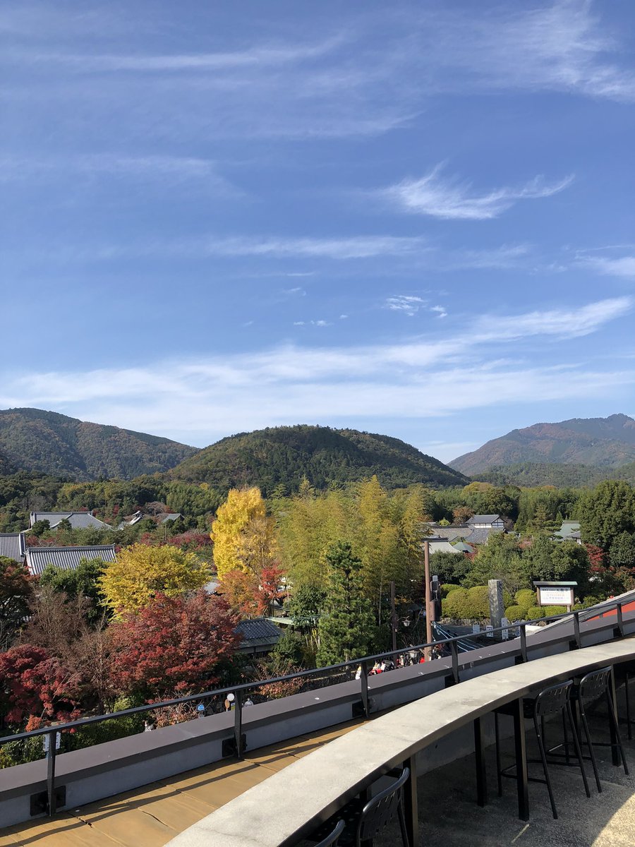 korim59628677's tweet photo. 嵐山の紅葉は見頃です。

#嵐山
#いちご
#嵐山絶景
#たんたんいちごかふぇ https://t.co/BI8TJXZ3fG