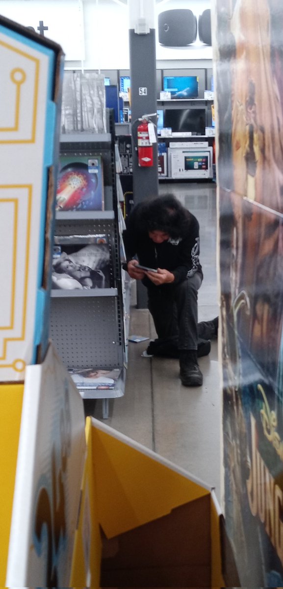 Smpthy4ThaDevil's tweet photo. @MrMikeCalta @GalvinSeriously a rare glimpse of medicine man in his natural habitat...the port richey walmart, rummaging through cds. https://t.co/Qh9r9cMObs