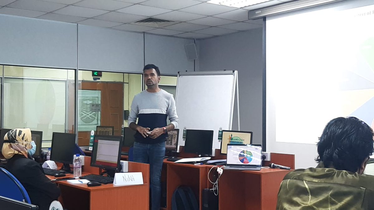 uitmlibrary's tweet photo. Kursus Search Engine Optimization (SEO), di PTAR UiTM Shah Alam oleh Encik Sam Suresh dari mudotmy https://t.co/qV8z6t7zoK