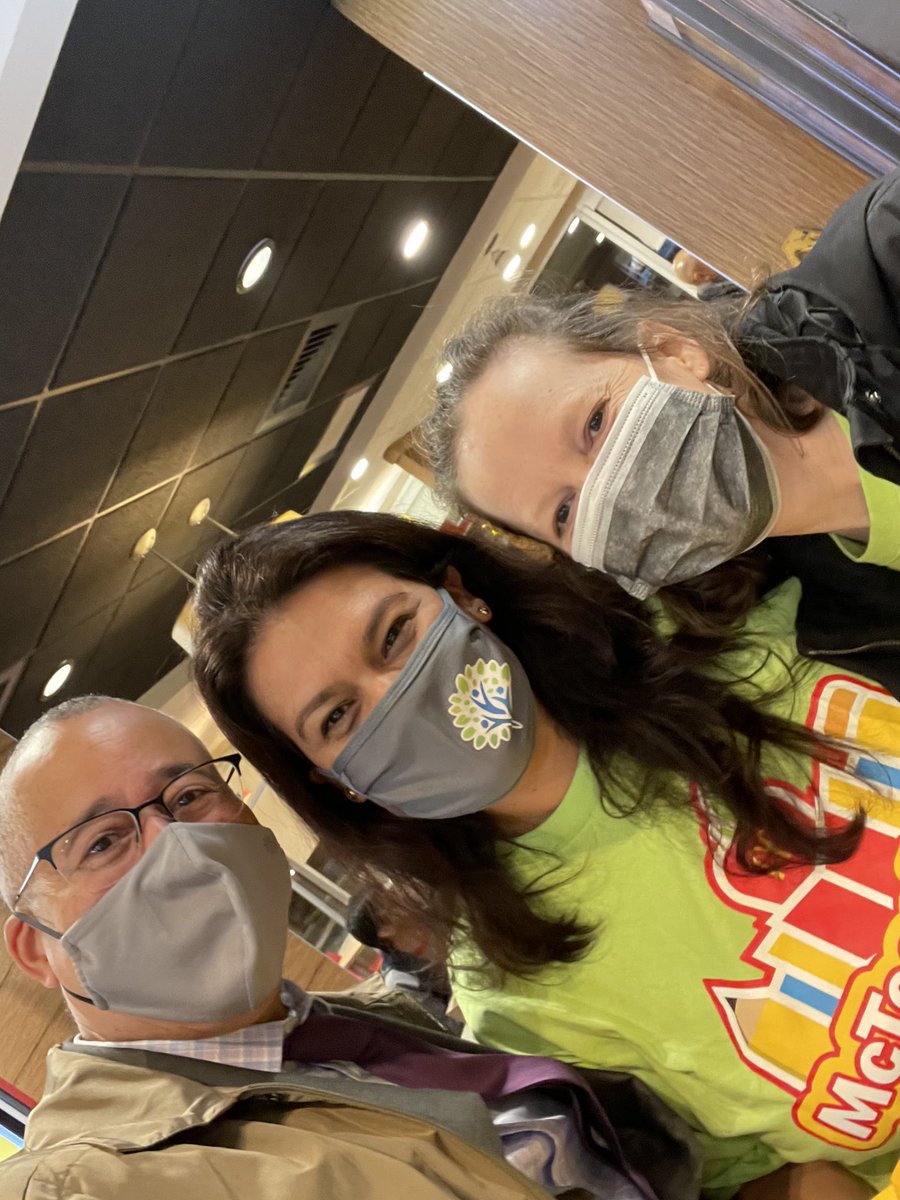 DolphinsMrs's tweet photo. I had a very special visitor tonight at McTeacher night!!  @Kristin_NTDSE @NTDSE https://t.co/8Clw8QVRdX