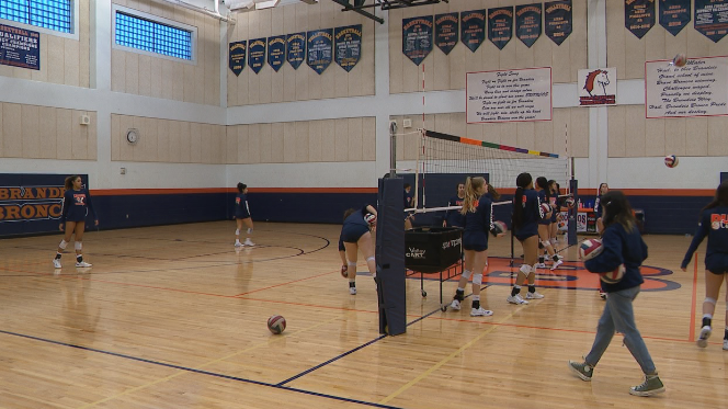 chase_shannon's tweet image. "We're not done yet. Just getting there should not be enough, it should be wanting to take it all."

Spent the afternoon with state bound @BrandeisVB08. A tight-knight squad ready for a huge opportunity this weekend in Garland.

Their story tonight on @News4SA at 10