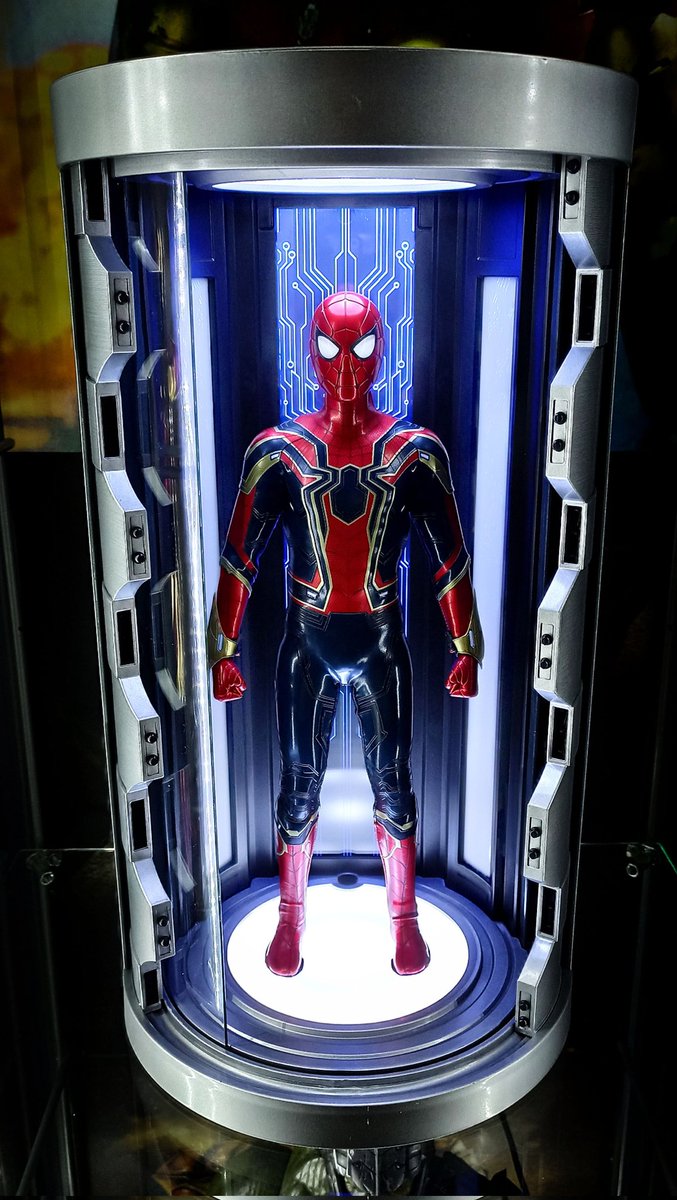CarlosMsrtin31's tweet photo. Iron Spider (Hot Toys)

#venom #trailerspiderman #sony #marvelstudios #avengers #SpiderMan #hottoys #sideshow #ironman #figurecollection #figurefotography #avengers #eternals #spidermannowayhome #onesixthfigures #onesixthrepublic #toycollector #figurecollector #spiderverse https://t.co/ynAJpMCQ4e
