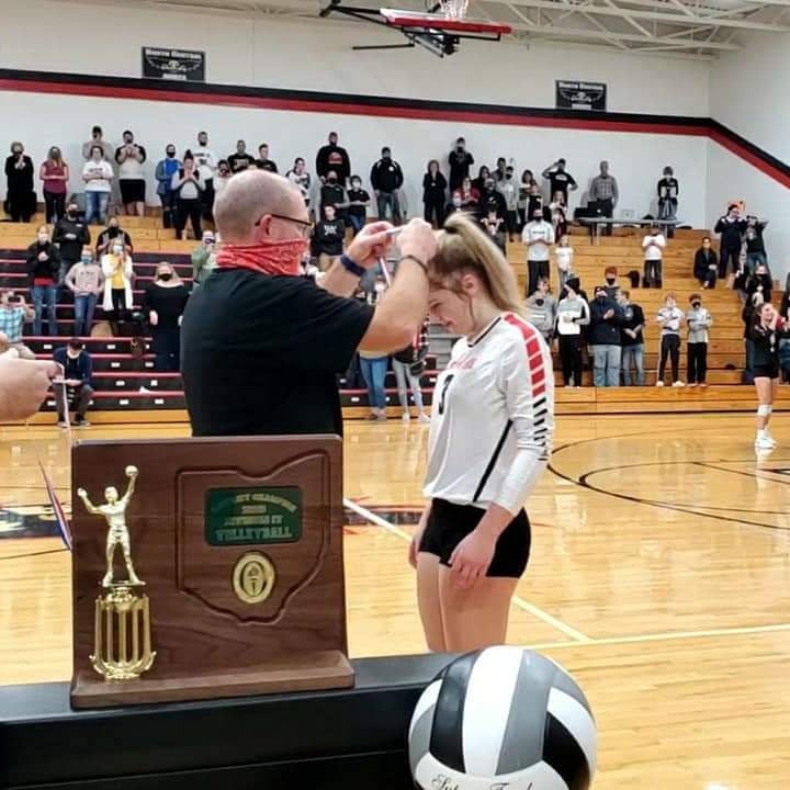 KassidyFaler's tweet photo. I'm excited to announce that I have verbally committed to continuing my education and volleyball career at Goshen College! I am so thankful for all of my friends, family. and coaches that have helped me grow my love of the sport and got me to this point. Excited to be a Leaf!💜 https://t.co/6CCYetwxFZ
